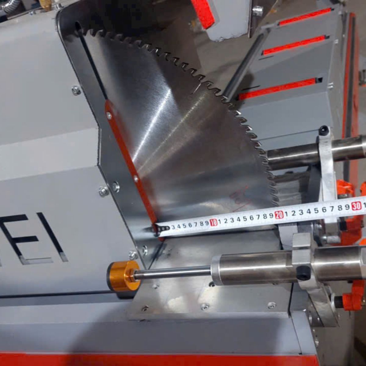 Máy cắt nhôm 2 đầu 09S lưỡi 520